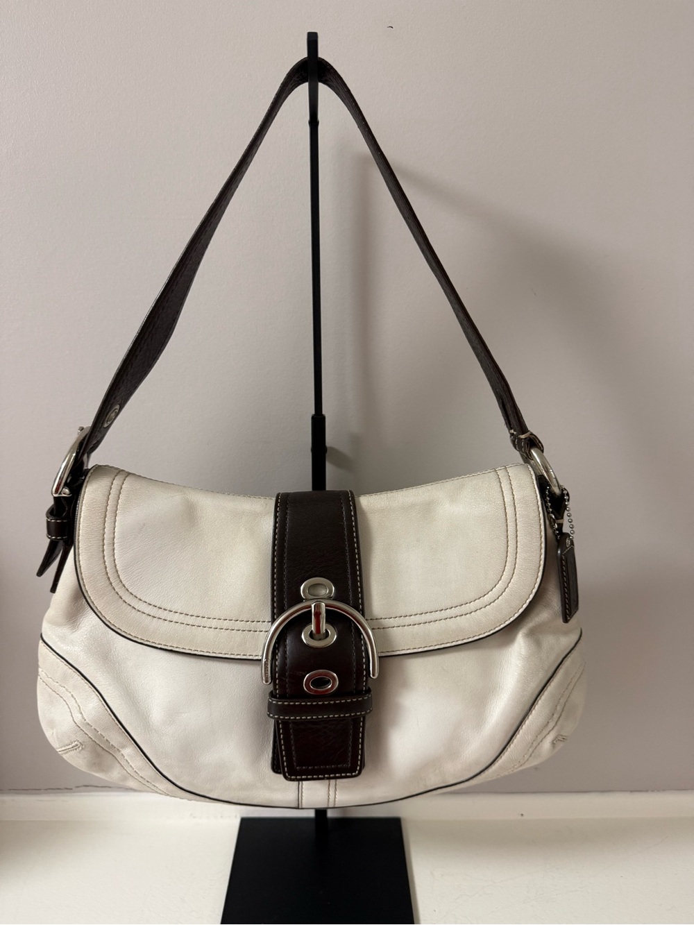Coach SoHo White and Black Leather Shoulder Bag! Preloved Condition